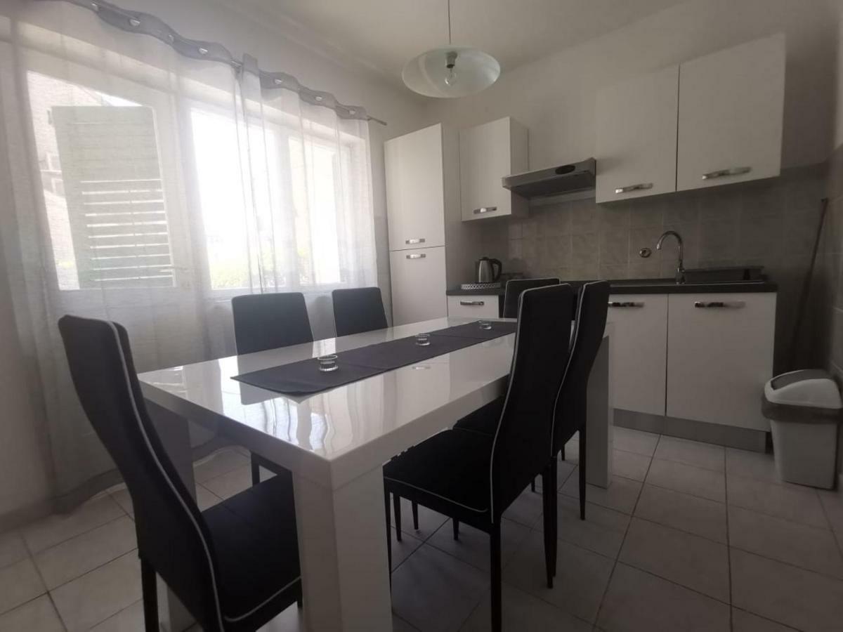 Mala Kuca Apartment Vodice Ngoại thất bức ảnh